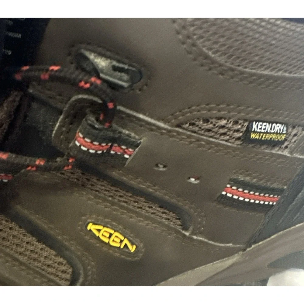 KEEN Utility shape hazard steel