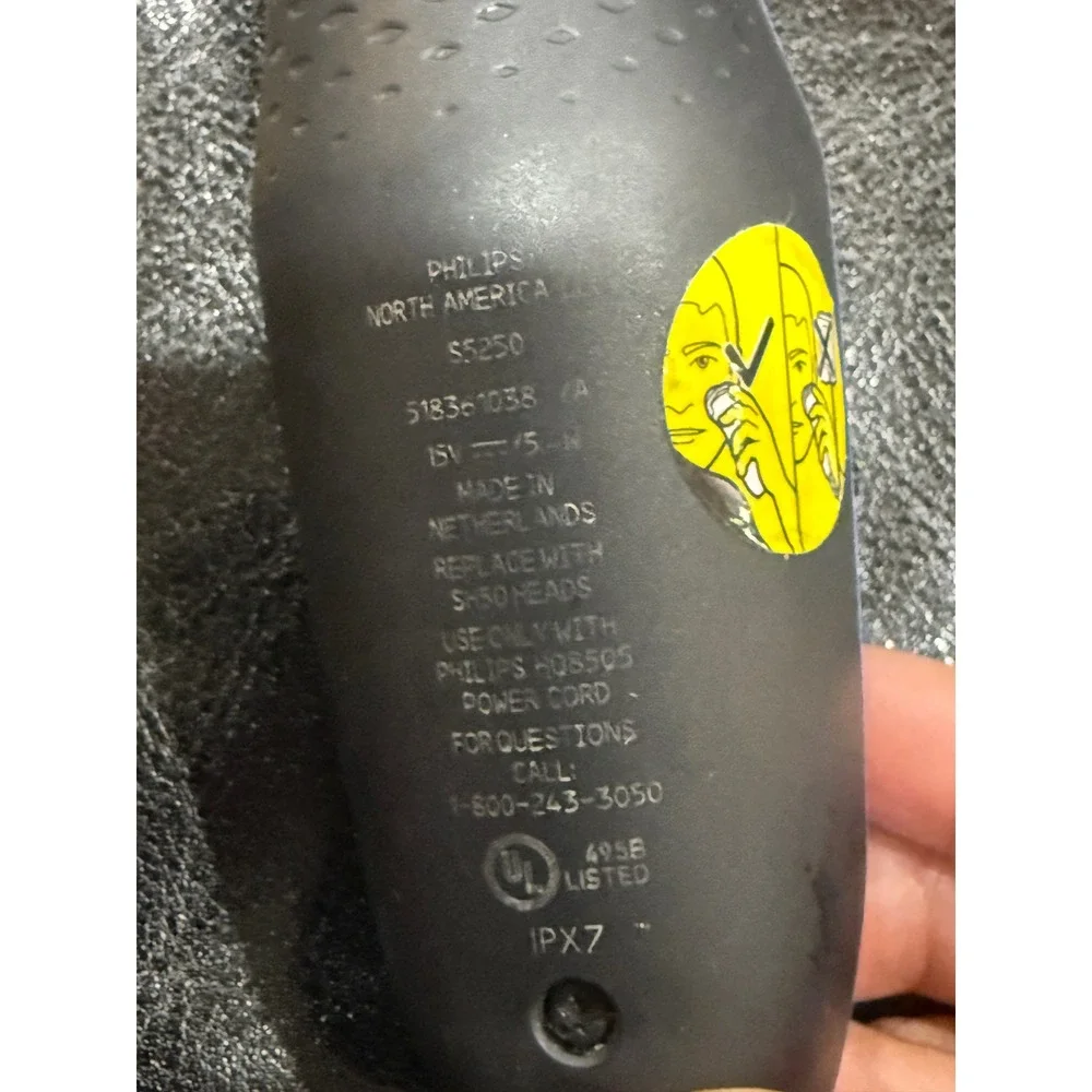 Philips Norelco works no