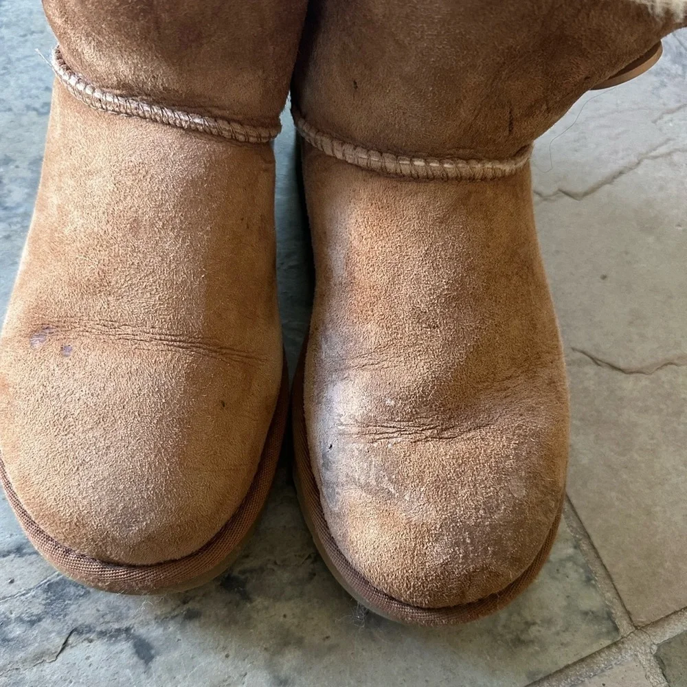 UGG mini bailey