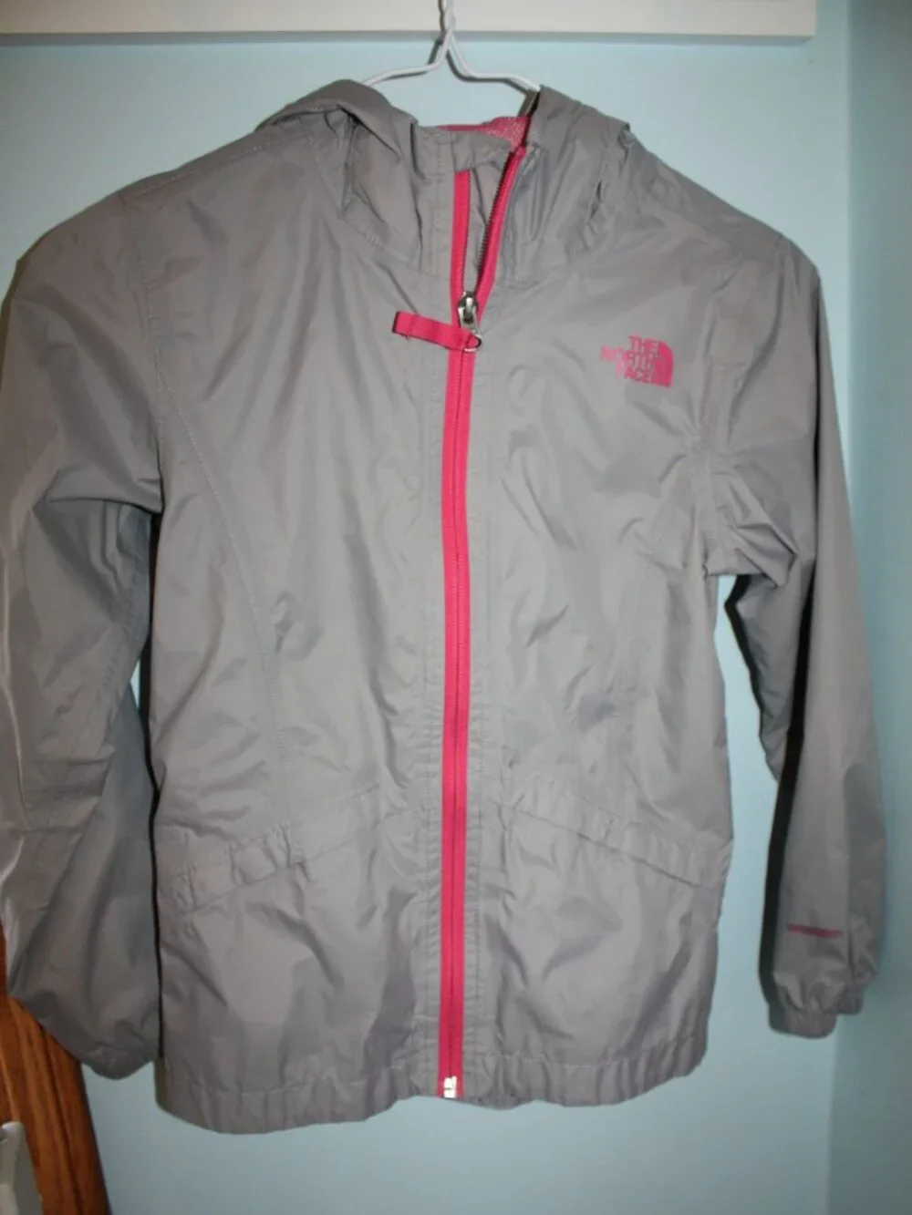 North Face DryVent Girls Size S 7-8 Gray Pink Lining Hooded Rain Jacket