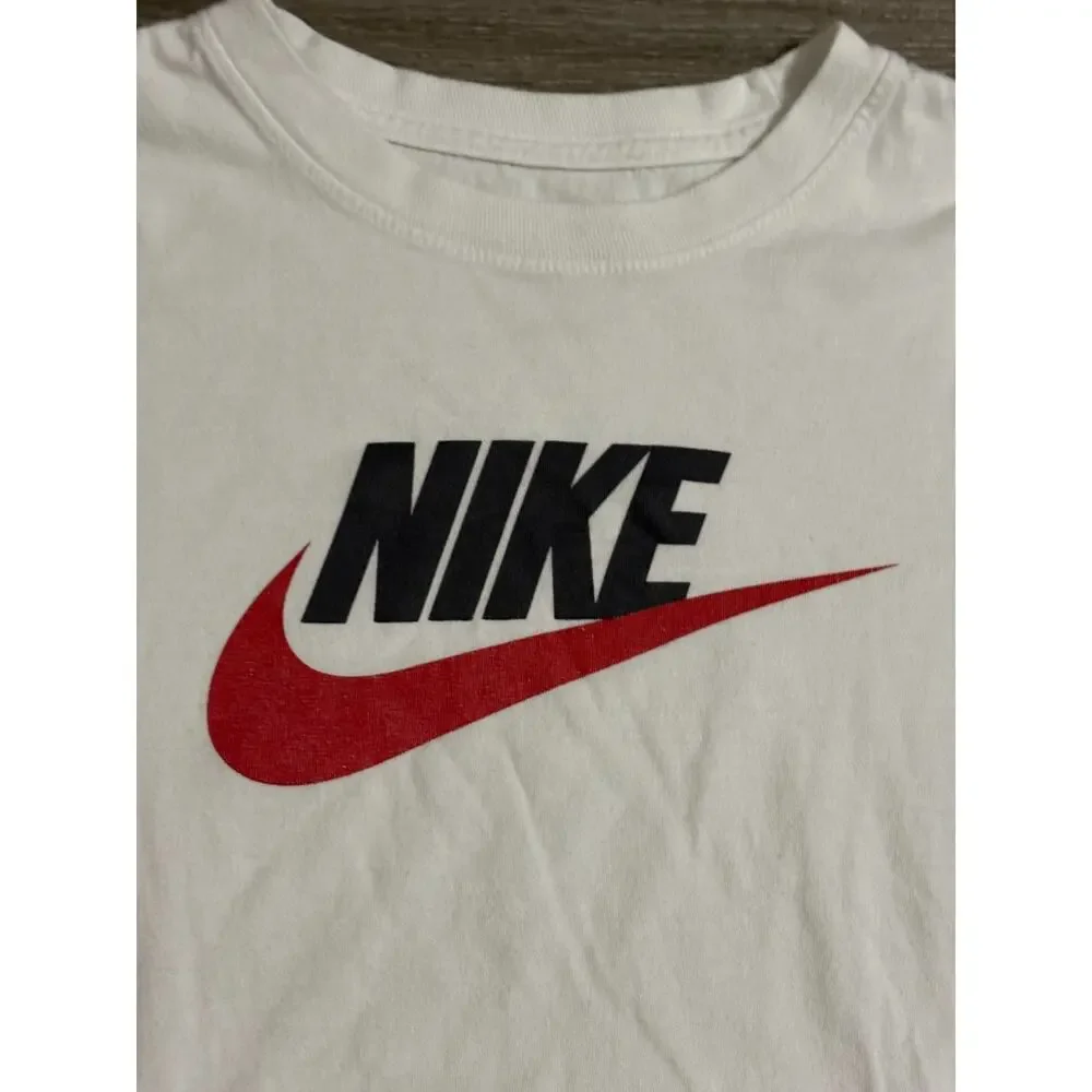 Nike Center Swoosh Logo White Shirt Basic Casual Y2K Retro - Women’s Large
