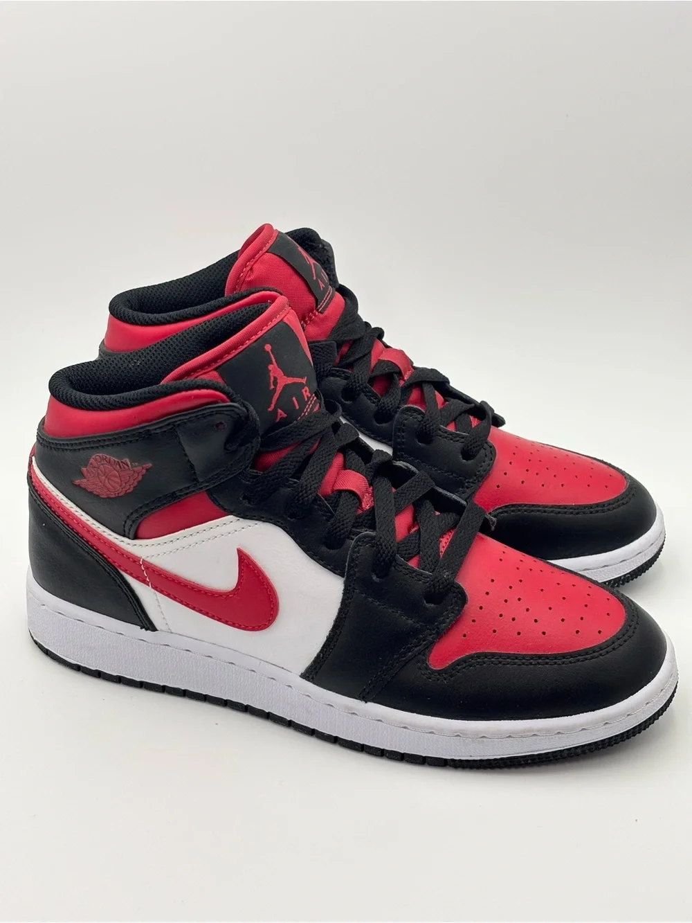 Nike Air Jordan 1 Mid Black Red White Air Jordan 1 Mid Big Kids' Shoes size 5.5