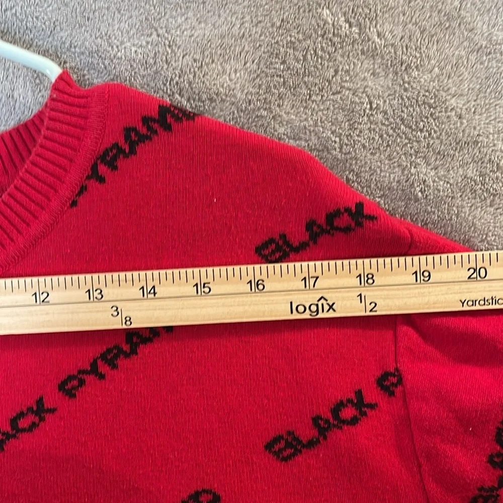 Black‎ Pyramid Crewneck Heavy Sweater Men’s Sz XL Red with Black Allover print