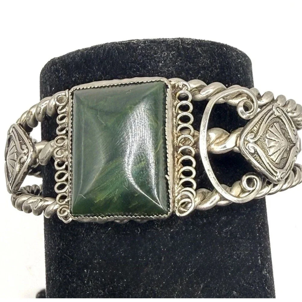 Vintage Marbleized Green Bakelite Filigree Cuff Artisan Bracelet Silver Tone