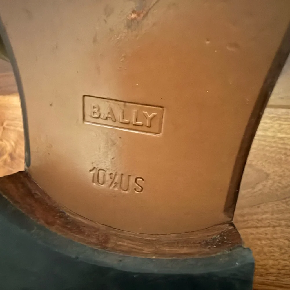 Bally elegant classic