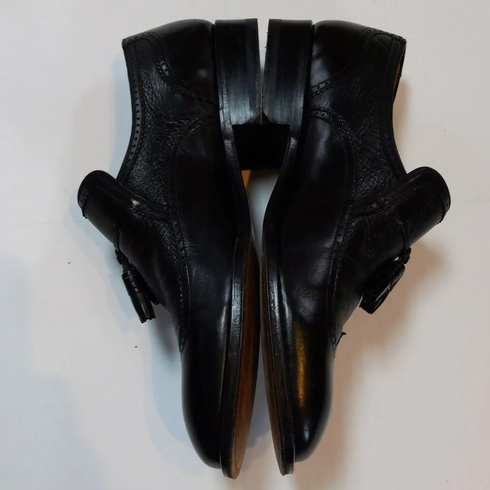 E.T. Wright tassel leather loafer. Size 9.5 EE