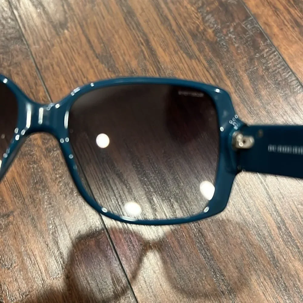 VTG‎ BURBERRY Oversize Gradient Sunglasses Gradient Lenses EUC no case unique