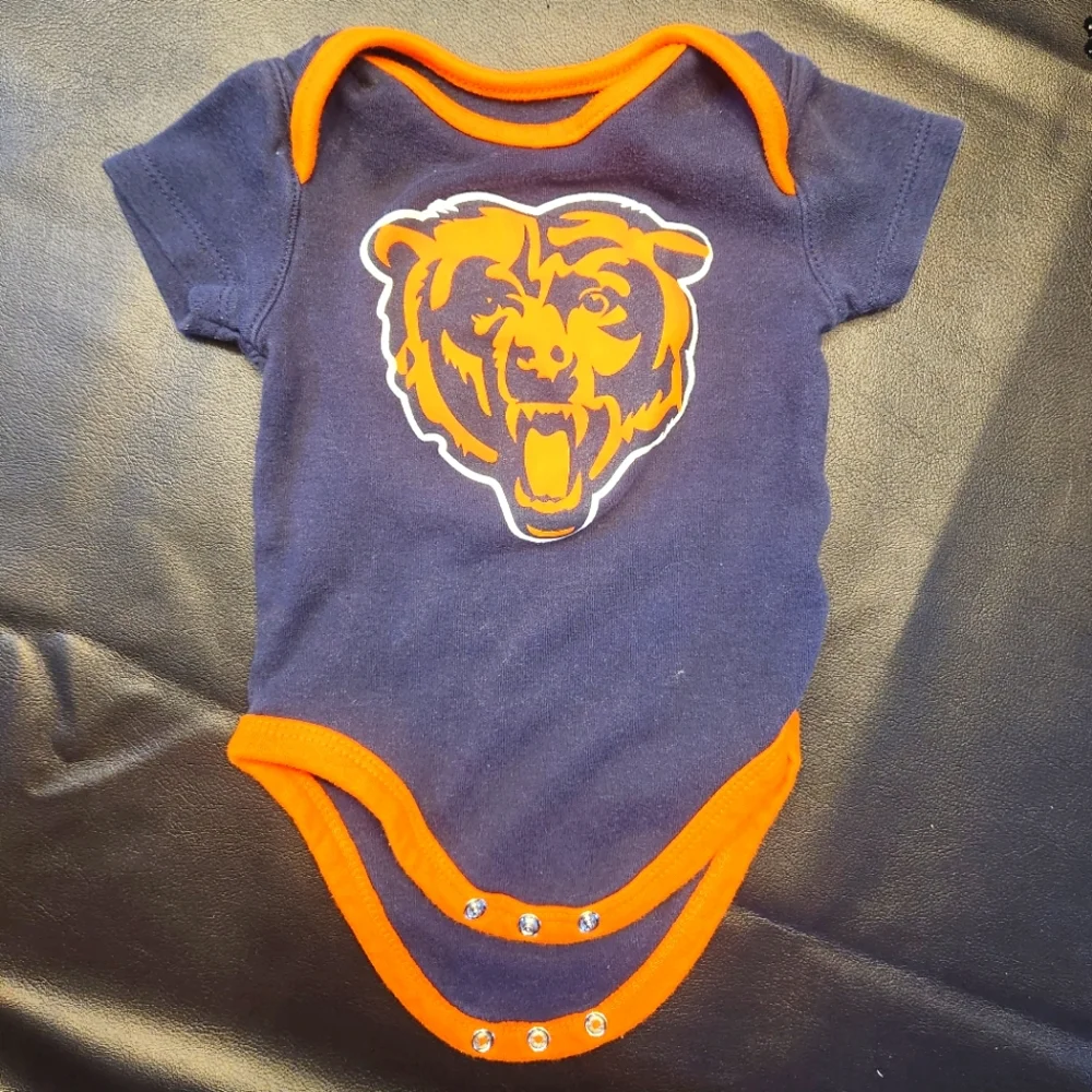 6/9 months Chicago Bears onies