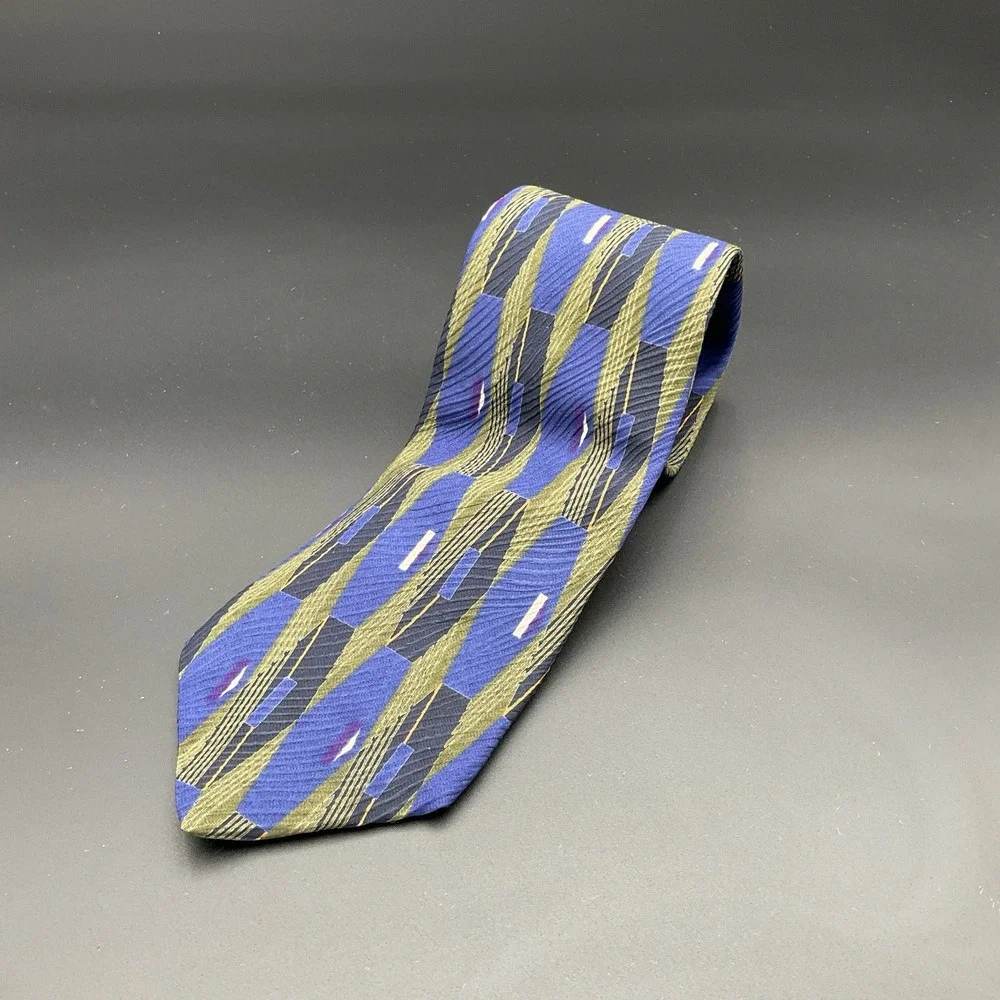Bugatti‎ 100% Silk Made in USA Tie Geometric Blue And Green 3.5