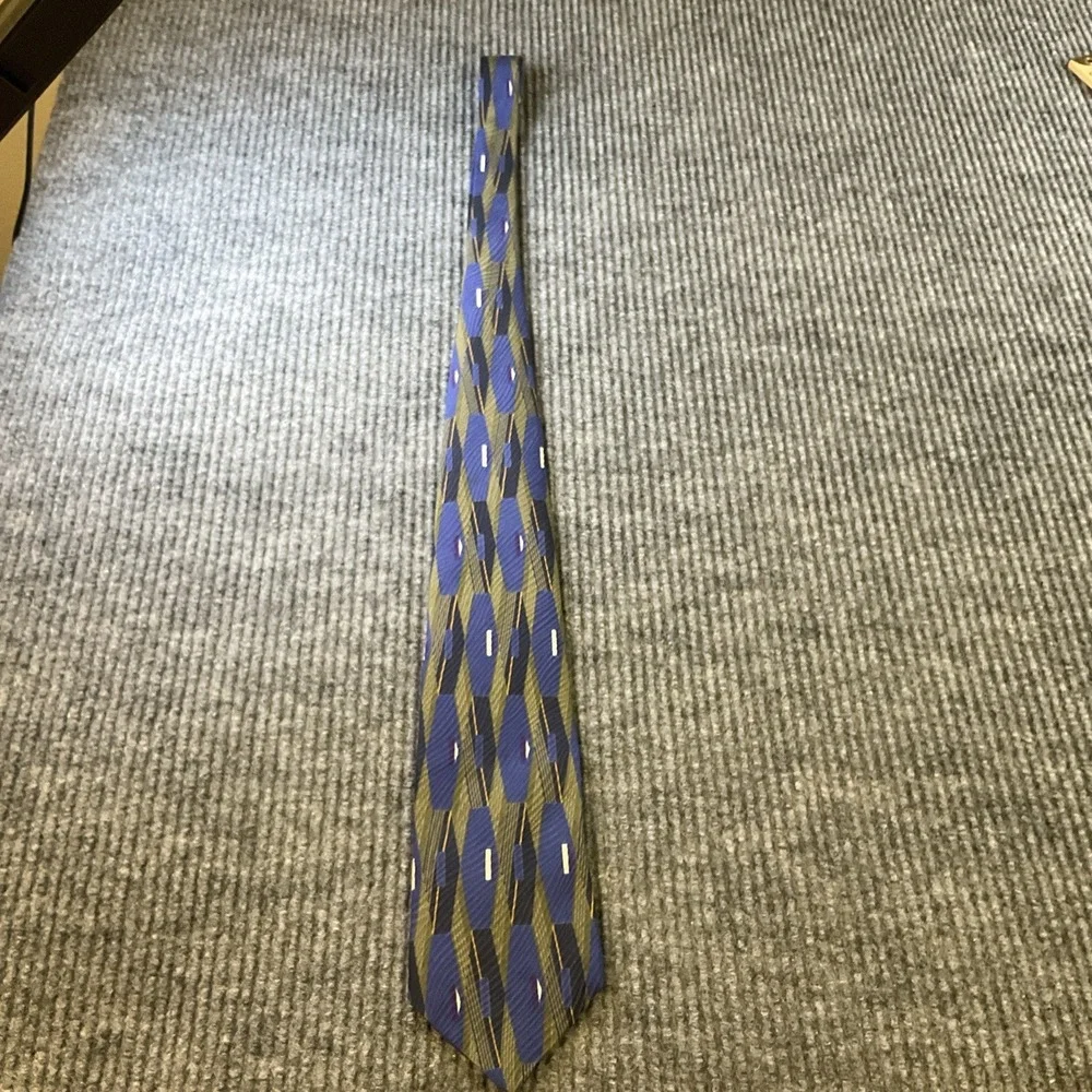 Bugatti 100% silk