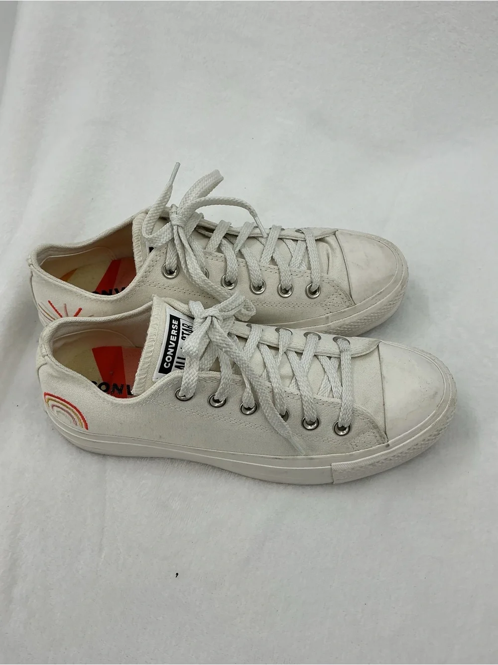 Converse low profile