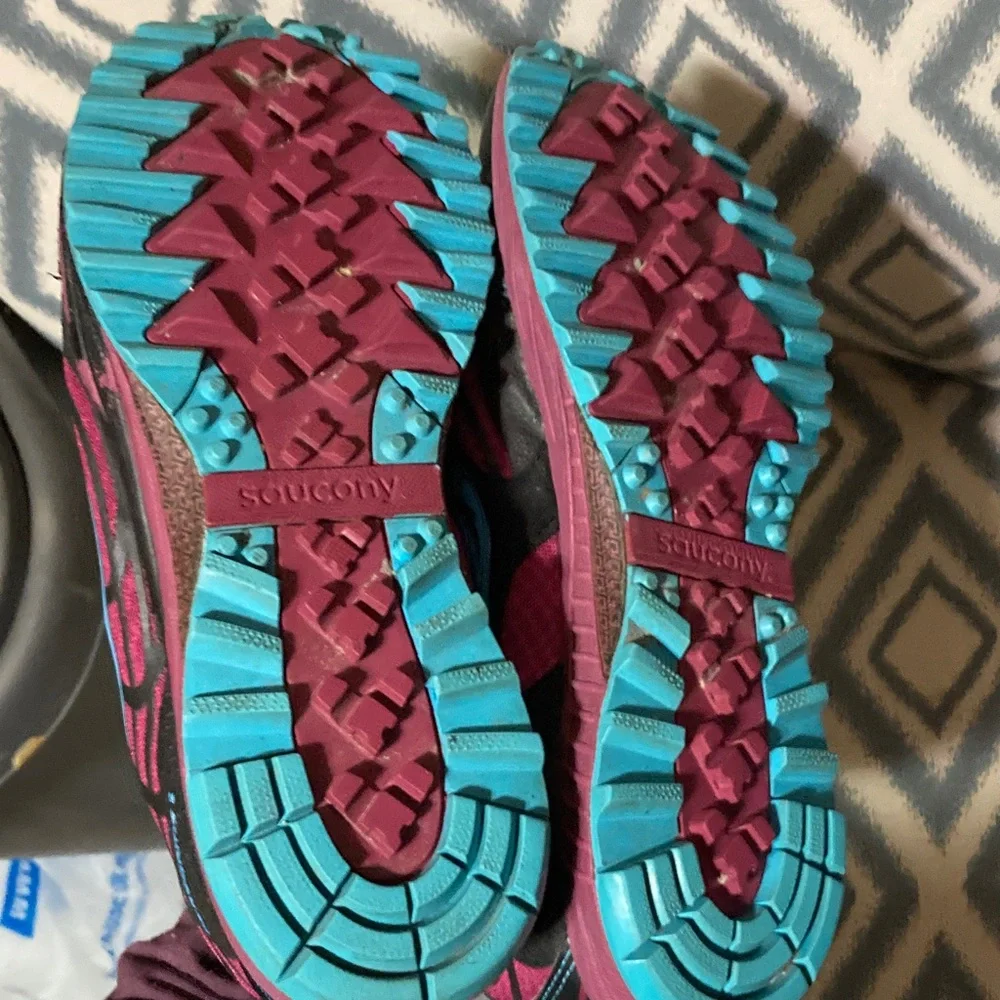 Saucony lightweight athletic